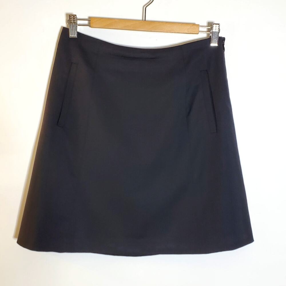Theory black virgin wool casual pencil skirt Size 4 great condition